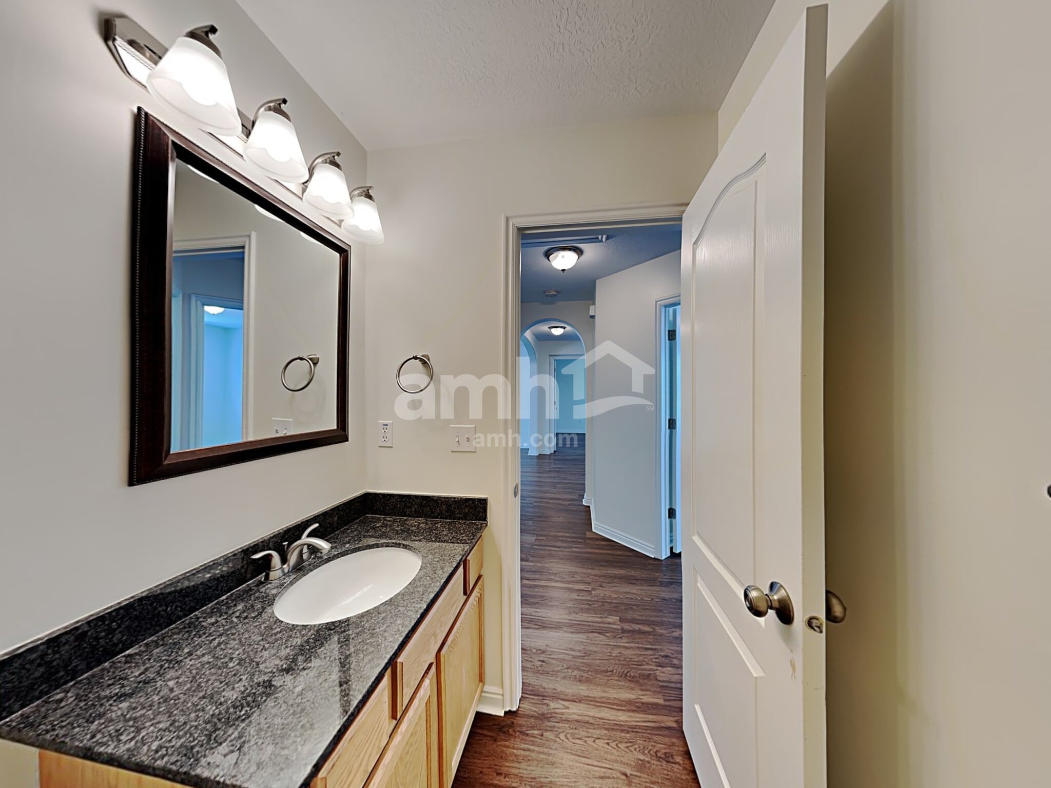 Building Photo - 229 Walton Dr