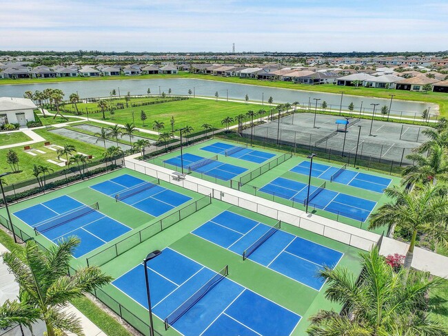 Building Photo - 15763 Longboat Key Dr