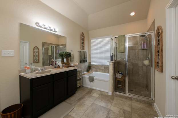 Building Photo - 5633 Briar Fld