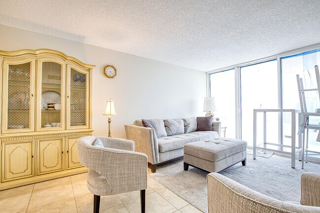 Building Photo - 111 Briny Ave