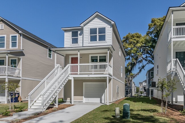 Primary Photo - Charming 3-Bed Oasis with 2.5 Baths in Bea...
