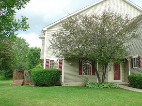 Building Photo - 162 Village Creek Dr