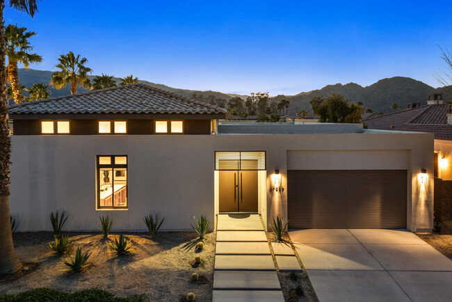 Building Photo - 57887 Salida del Sol