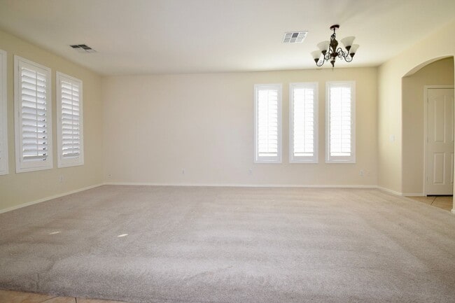 Building Photo - Beautiful Seville Area 4 bedroom Home!