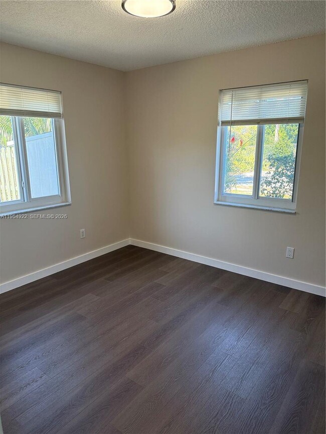 Building Photo - 3978 Nokomis Ave