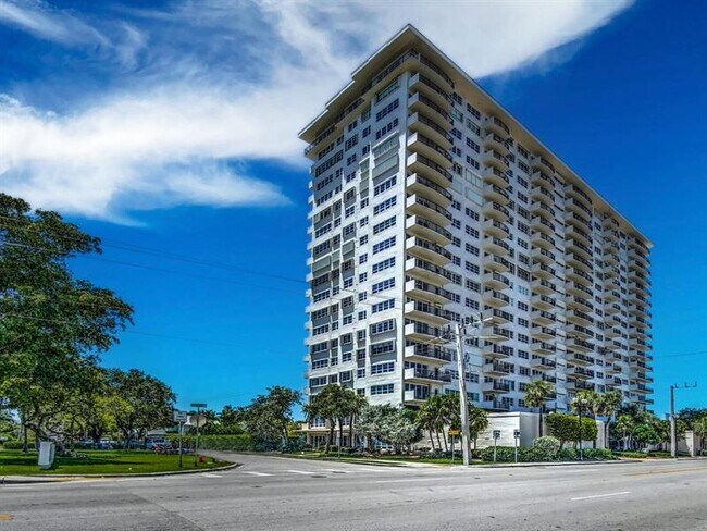 Building Photo - 2500 E Las Olas Blvd