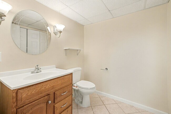 Building Photo - Beautiful updated Country Home