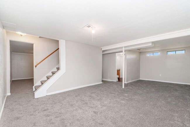 Building Photo - 3270 W 92nd Pl