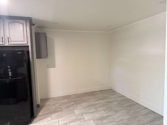 Building Photo - East valley home