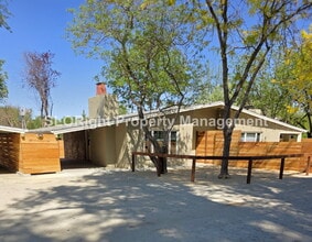 Building Photo - LEASE PENDING- 1 bed, 1 bath renovated units in Santa Margarita