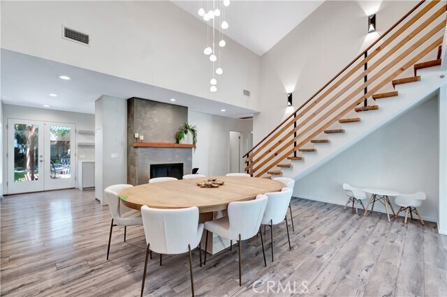Building Photo - 4974 Canoga Ave