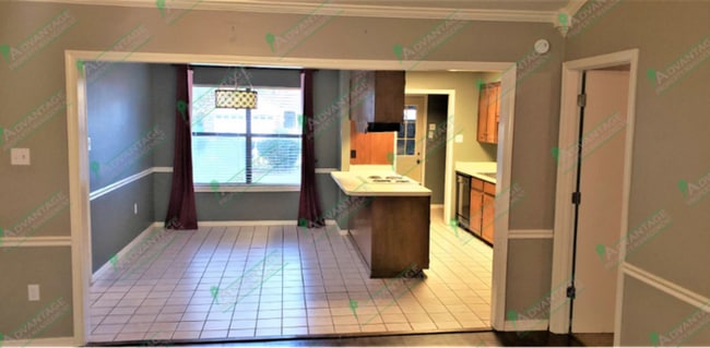 Building Photo - Spacious 3 Bedroom 2 Bath home