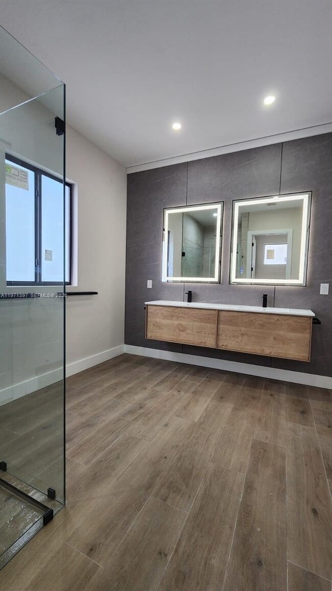 Building Photo - 47 Brig Cir E