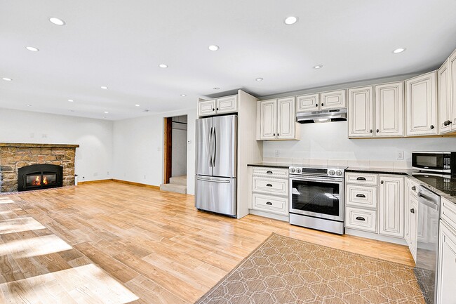 Building Photo - 28929 Golf Way