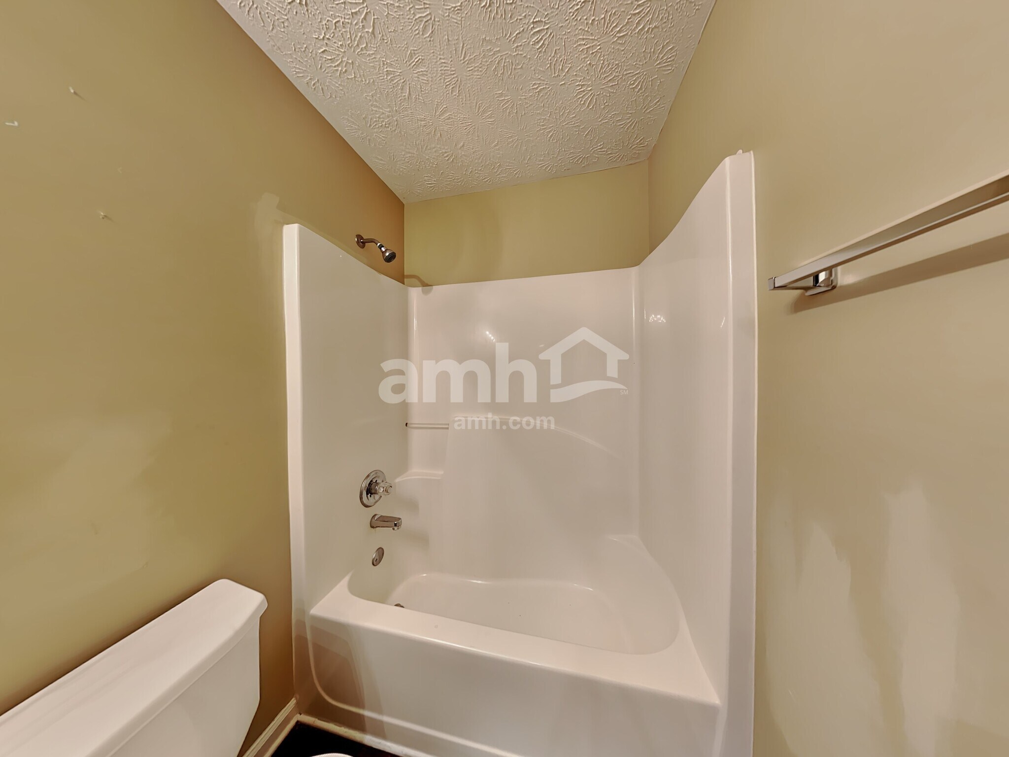 Building Photo - 7071 Hillcrest Chase Ln