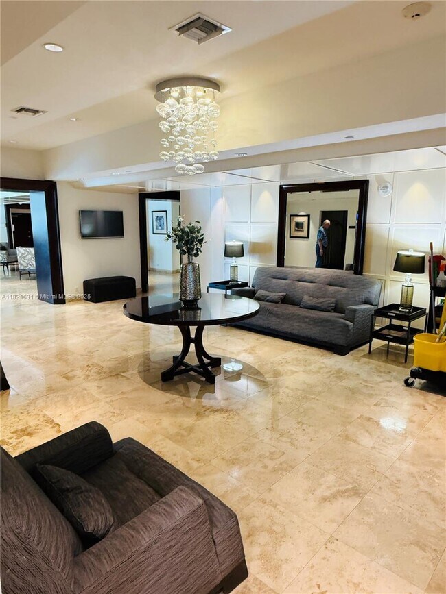 Building Photo - 9499 Collins Ave