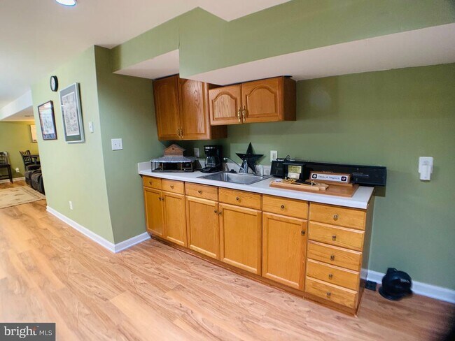 Building Photo - 8604 Oak Chase Cir