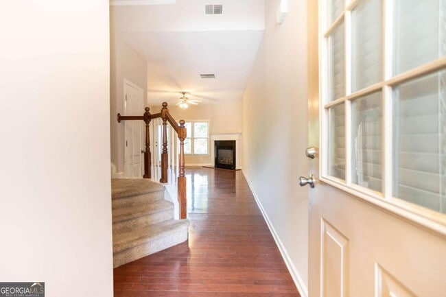 Building Photo - 5905 Oakbrook Lake Ct