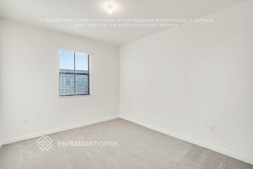 Building Photo - 11461 SW 252nd Ter