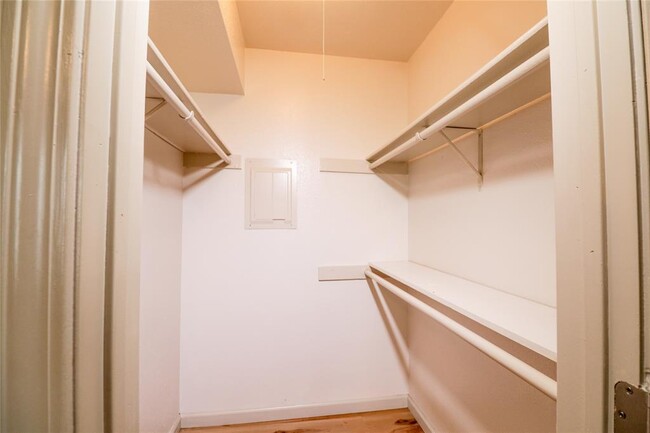 Building Photo - 12635 Ashford Meadow Dr