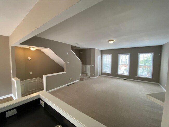 Building Photo - 4019 Howell Park Rd