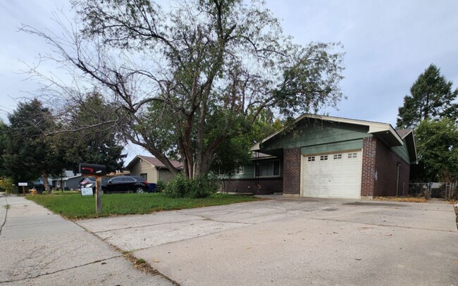 Building Photo - Move-In Ready 5-Bedroom Gem – Enjoy 50% Of...