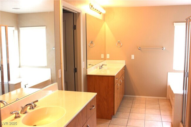 Building Photo - 7943 Garden Stone Ct