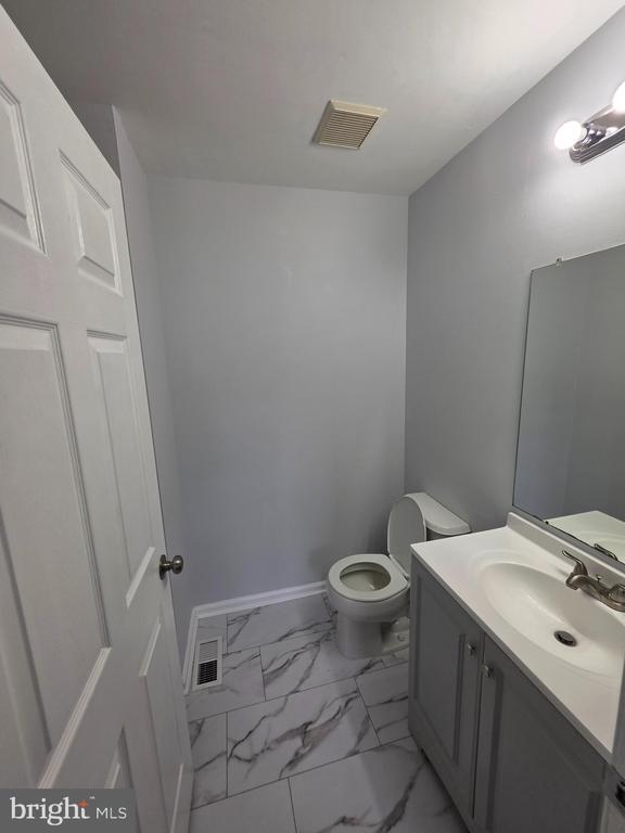 Building Photo - 2602 Saxony Dr