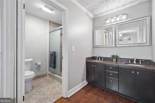 Building Photo - 13 Normandy Ct