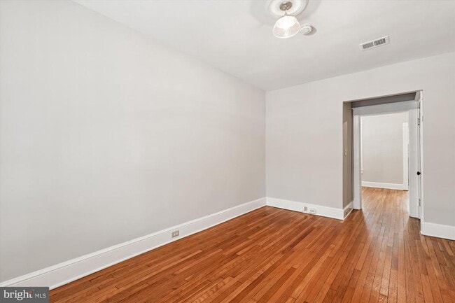 Building Photo - 118 N Peyton St