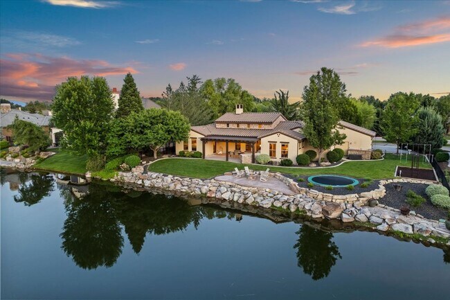Building Photo - Resort Living in Desirable Eagle Idaho