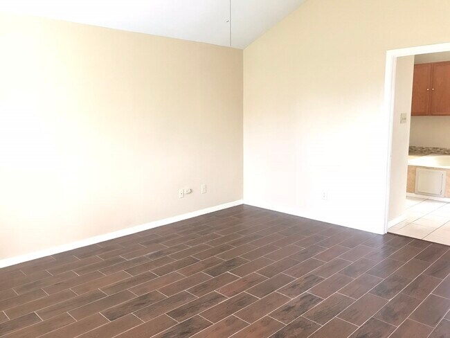 Building Photo - 7659 Alcomita Dr