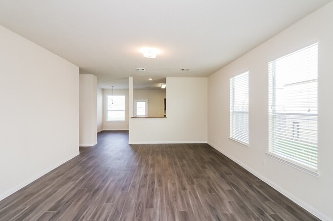 Building Photo - 1015 Cascadera Ct