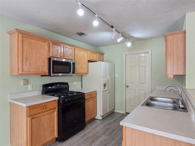 Building Photo - 1134 Vincent Pl