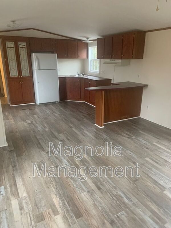 Building Photo - 105 Limer Ln