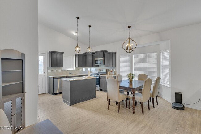 Building Photo - 14800 Sam Garcia Ave