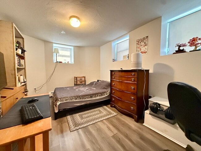 Building Photo - 11 John St