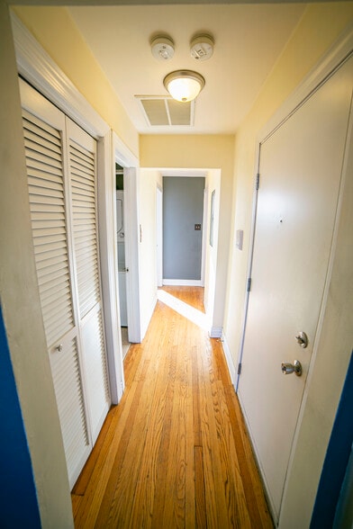 Building Photo - 2707 W Altgeld St