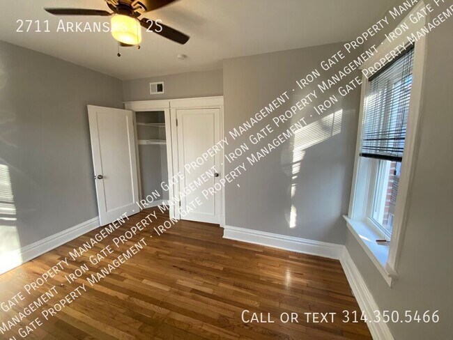 Building Photo - 2711 Arkansas-2S