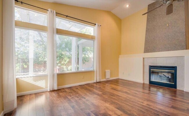 Building Photo - 8164 Sedona Sunset Dr