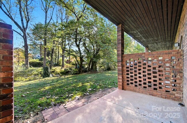 Building Photo - 824 6th St NW