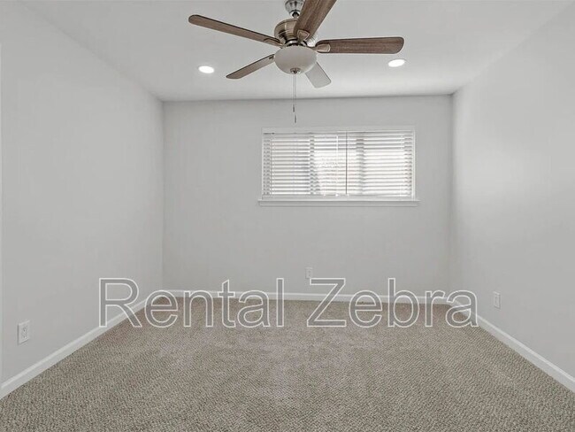 Building Photo - 3212 Altman Dr