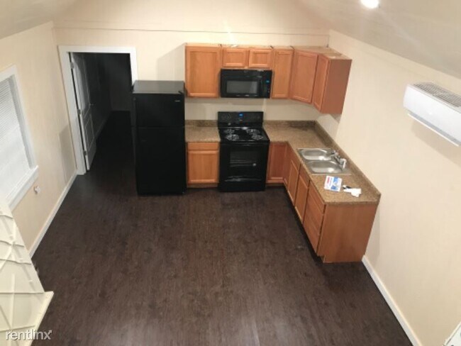Building Photo - 1 br, 1 bath House - 2056 fm 450 S
