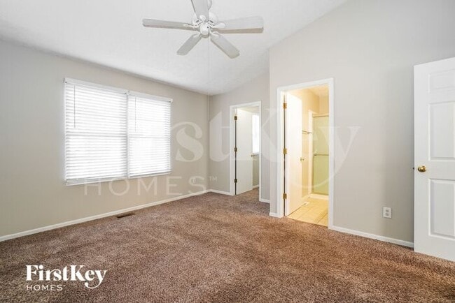 Building Photo - 5269 Paul Revere Rd