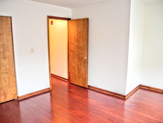 Building Photo - 743 S 20th St