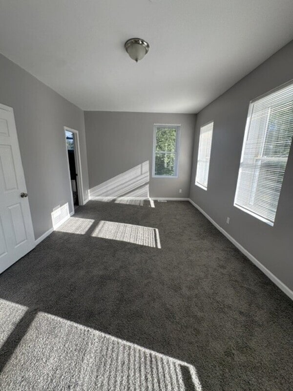 Building Photo - 2101 Chelsea Terrace
