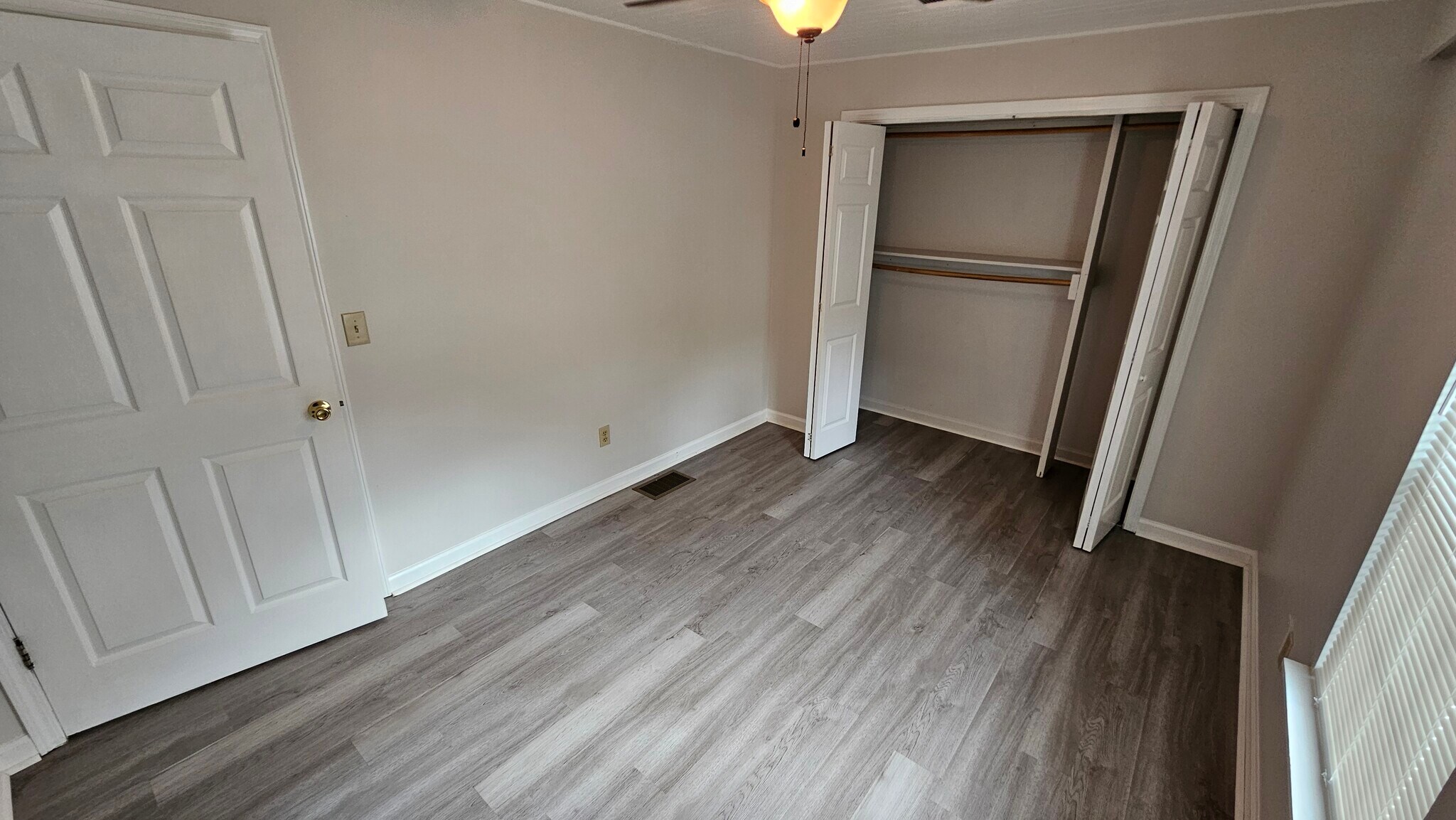 Building Photo - 212 Thurston Dr NW