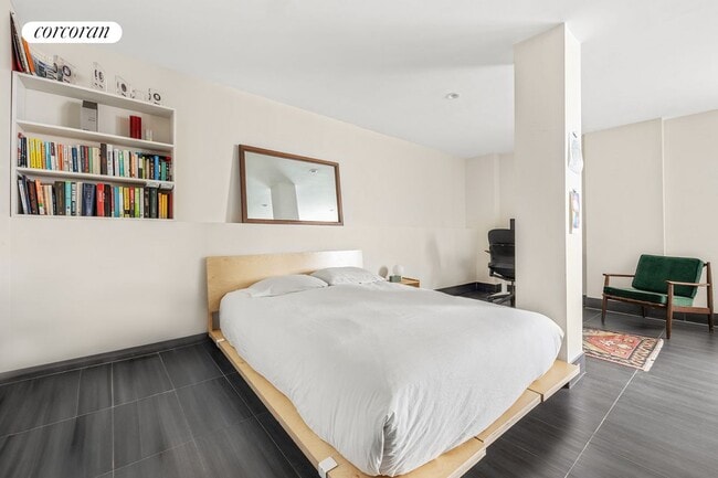 Building Photo - 227 34th St