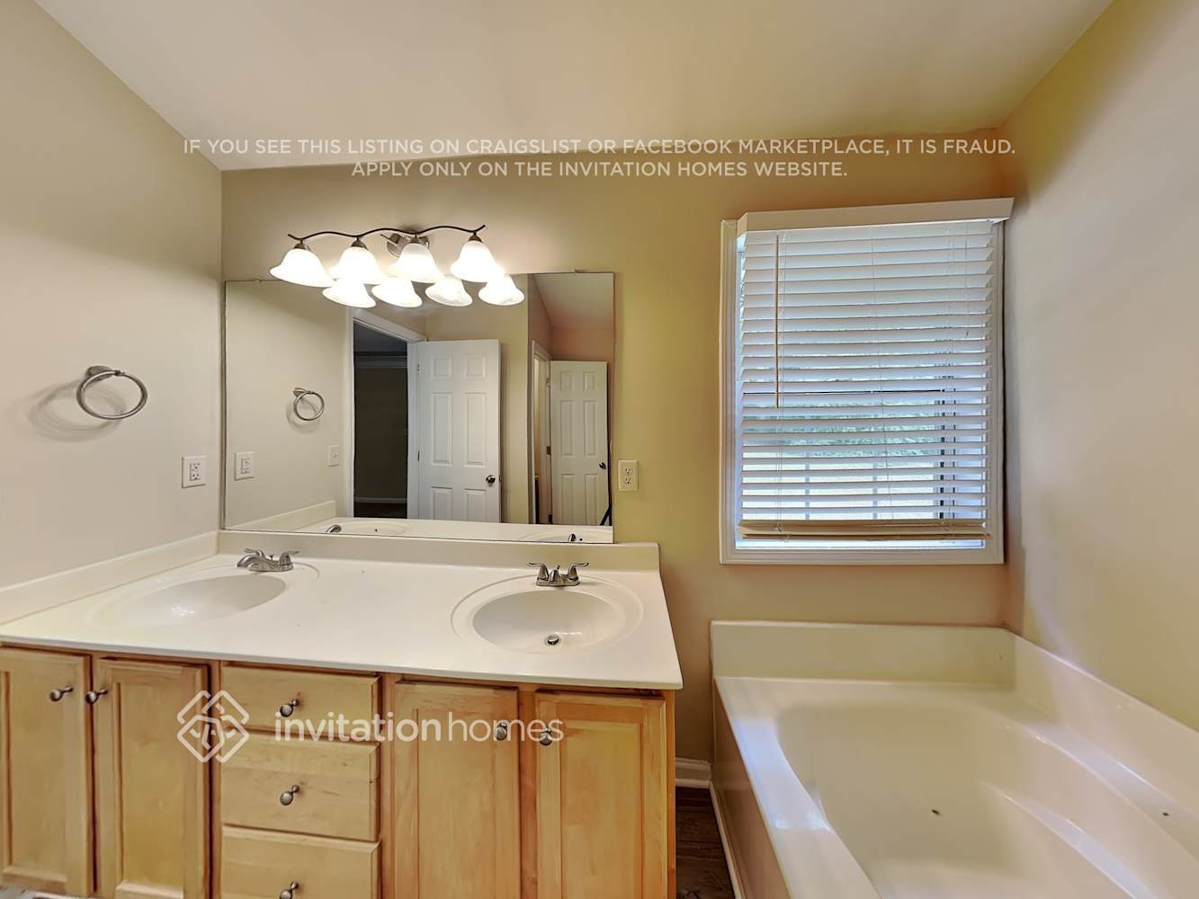 Building Photo - 7915 Timberline Overlook