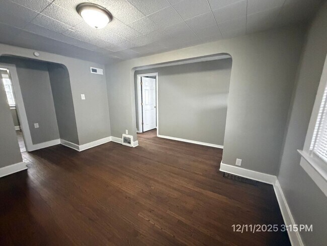 Building Photo - 2311 California Ave